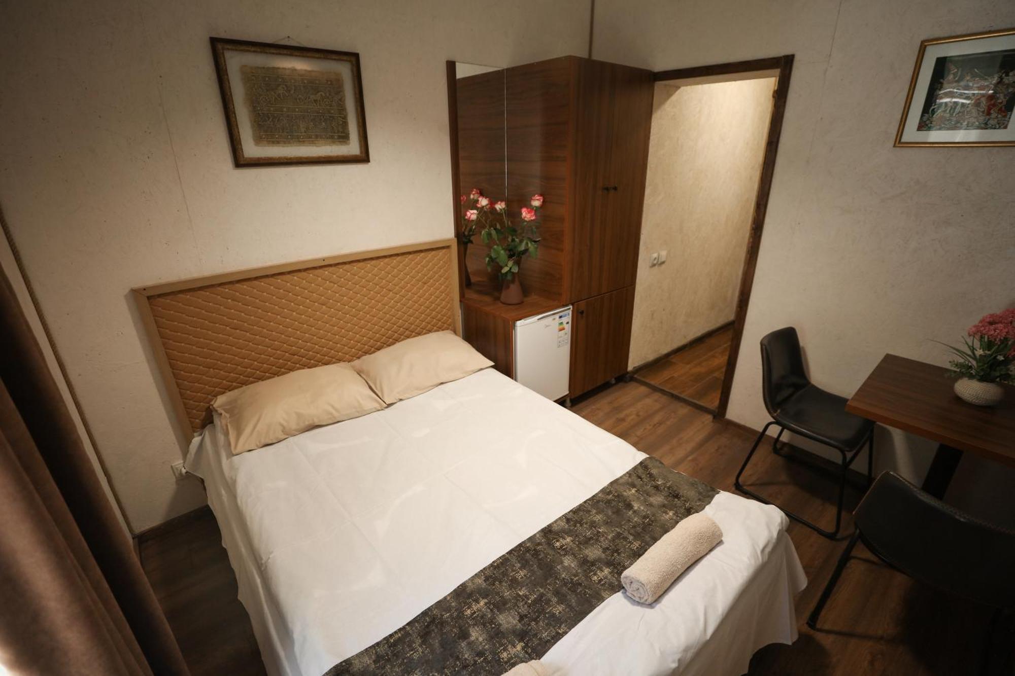 U Ashota Hotel Ереван Екстериор снимка