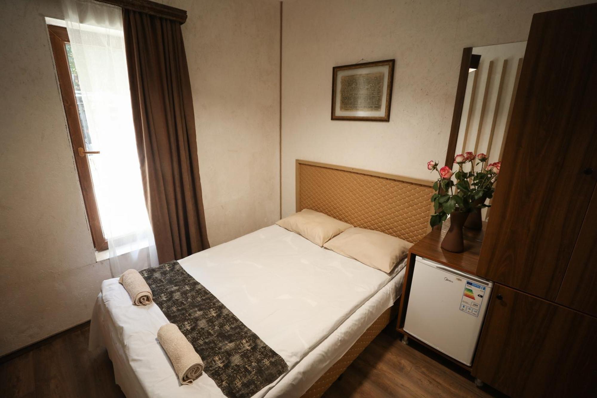 U Ashota Hotel Ереван Екстериор снимка