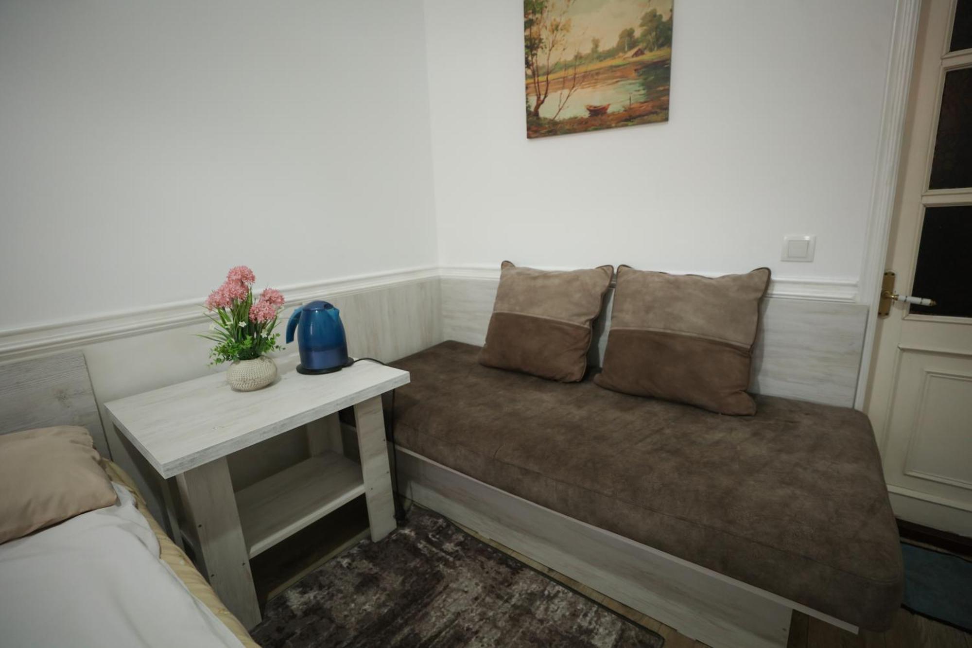U Ashota Hotel Ереван Екстериор снимка