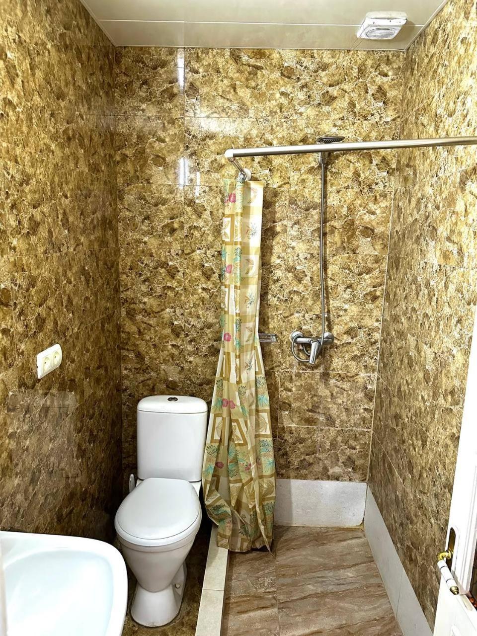 U Ashota Hotel Ереван Екстериор снимка