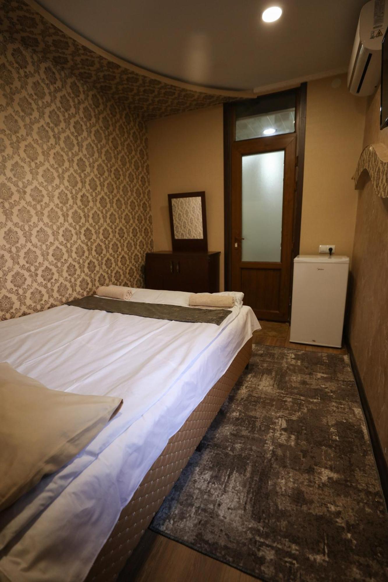 U Ashota Hotel Ереван Екстериор снимка