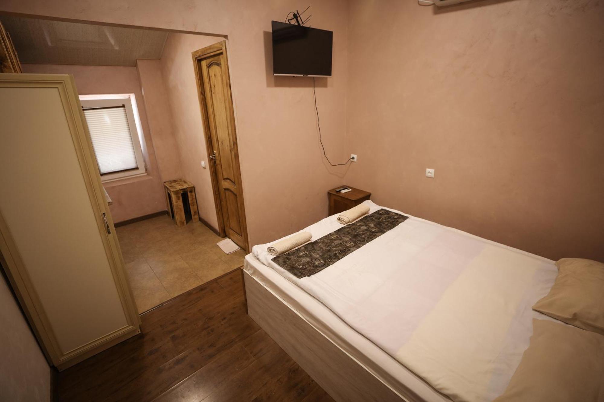 U Ashota Hotel Ереван Екстериор снимка