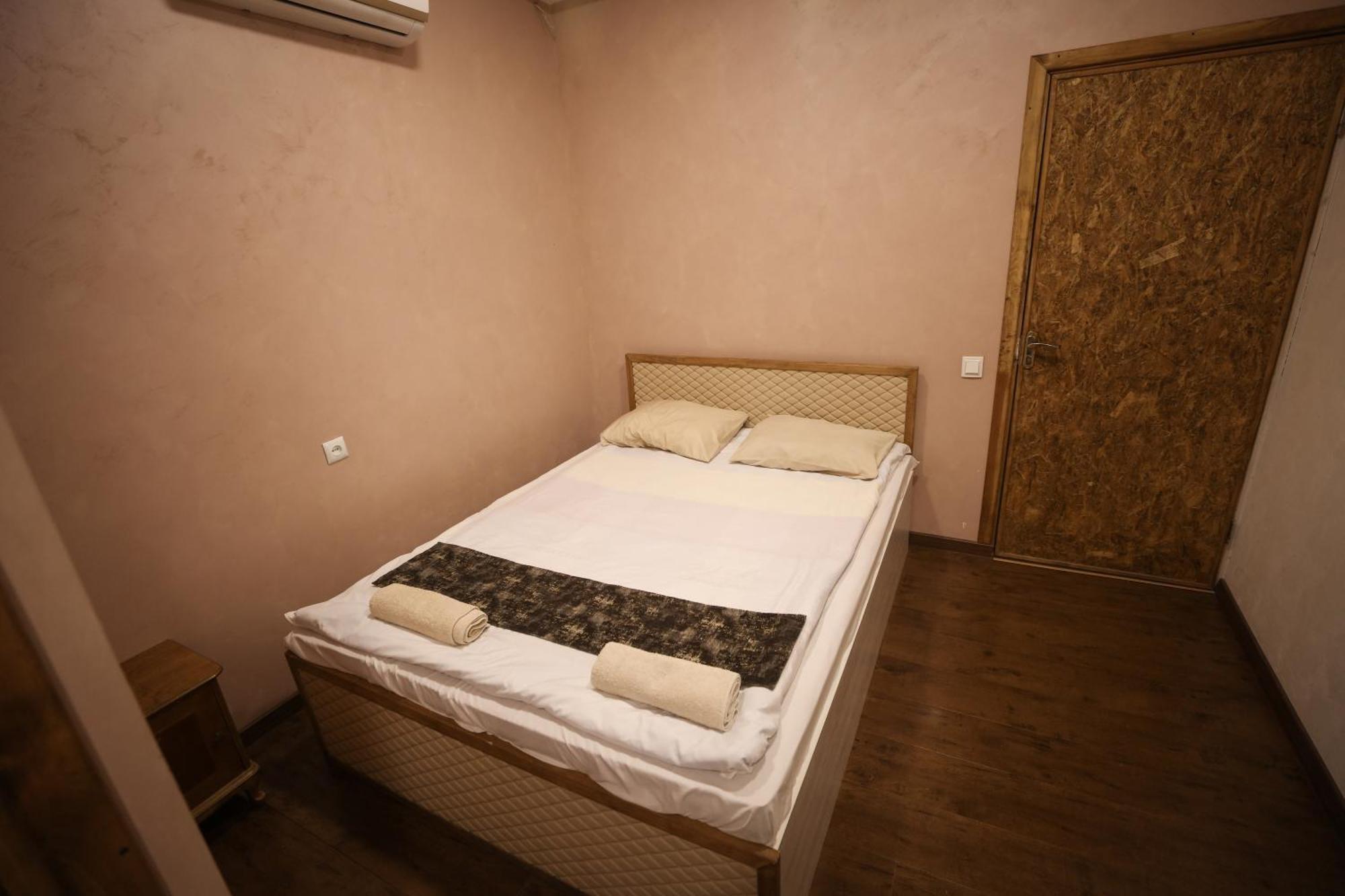 U Ashota Hotel Ереван Екстериор снимка
