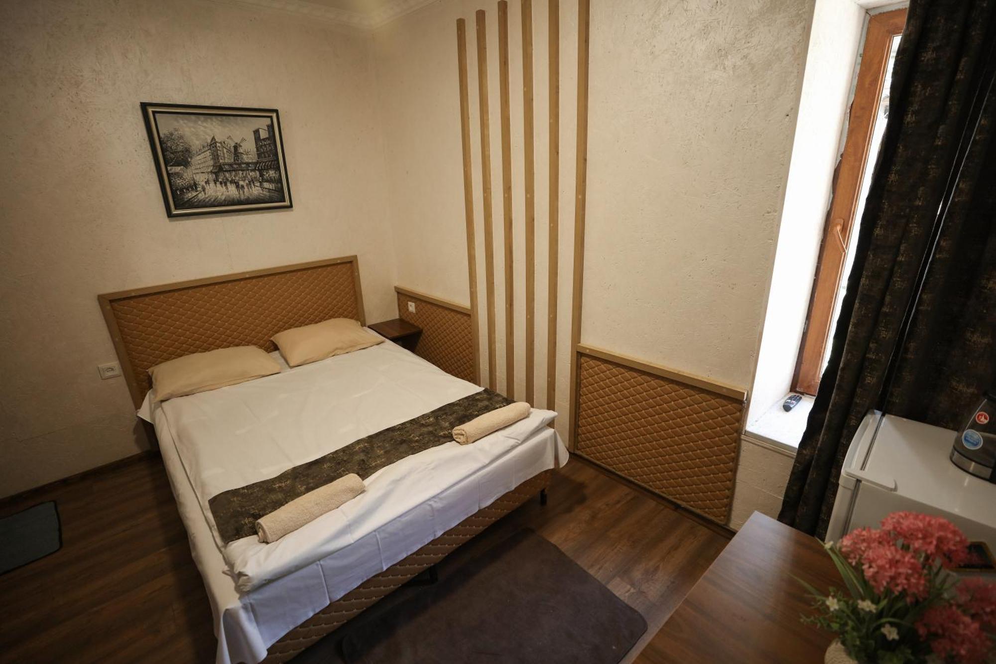 U Ashota Hotel Ереван Екстериор снимка