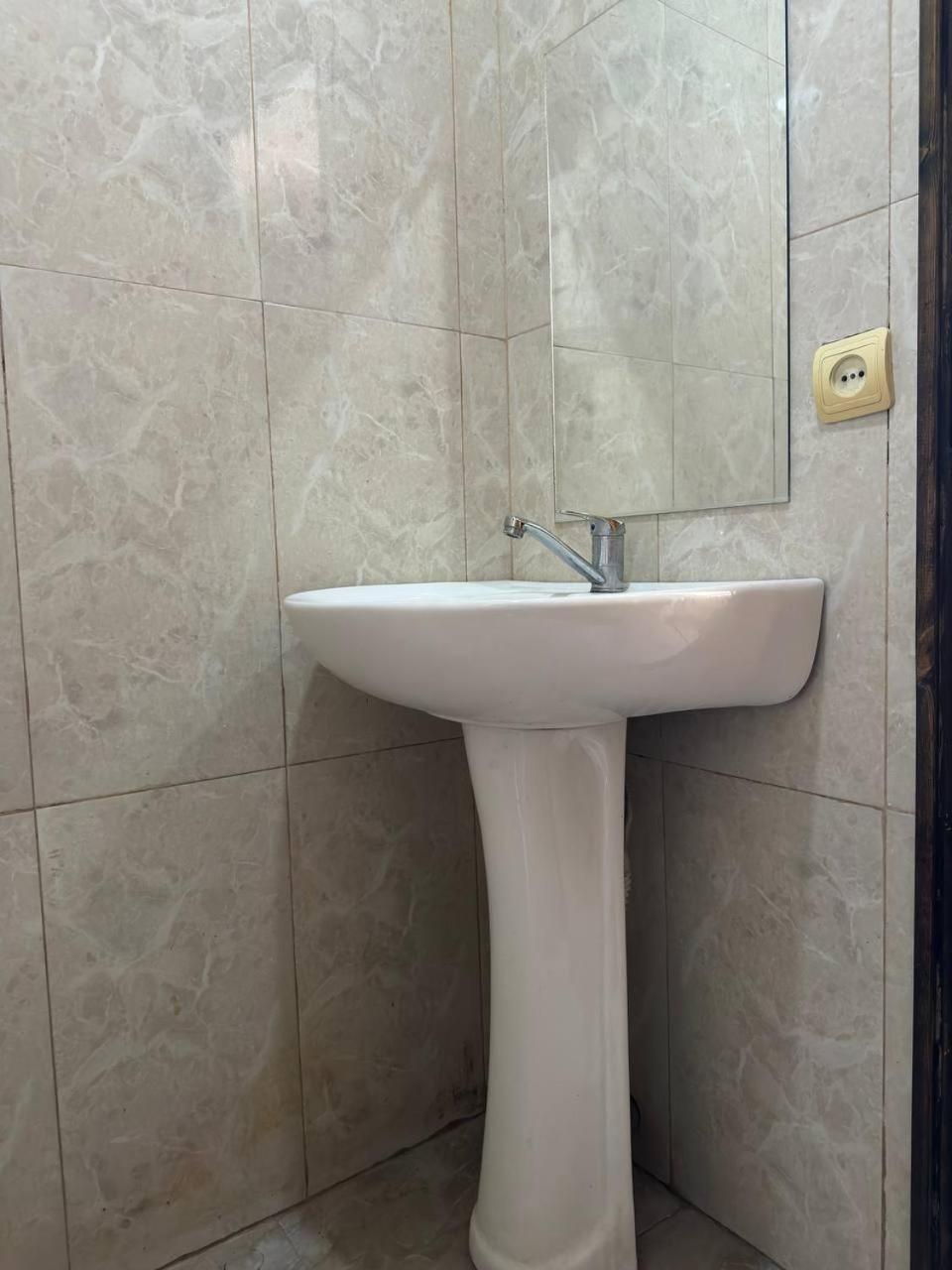 U Ashota Hotel Ереван Екстериор снимка